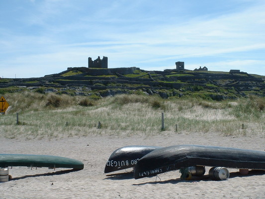 boats, kegs, ruins
